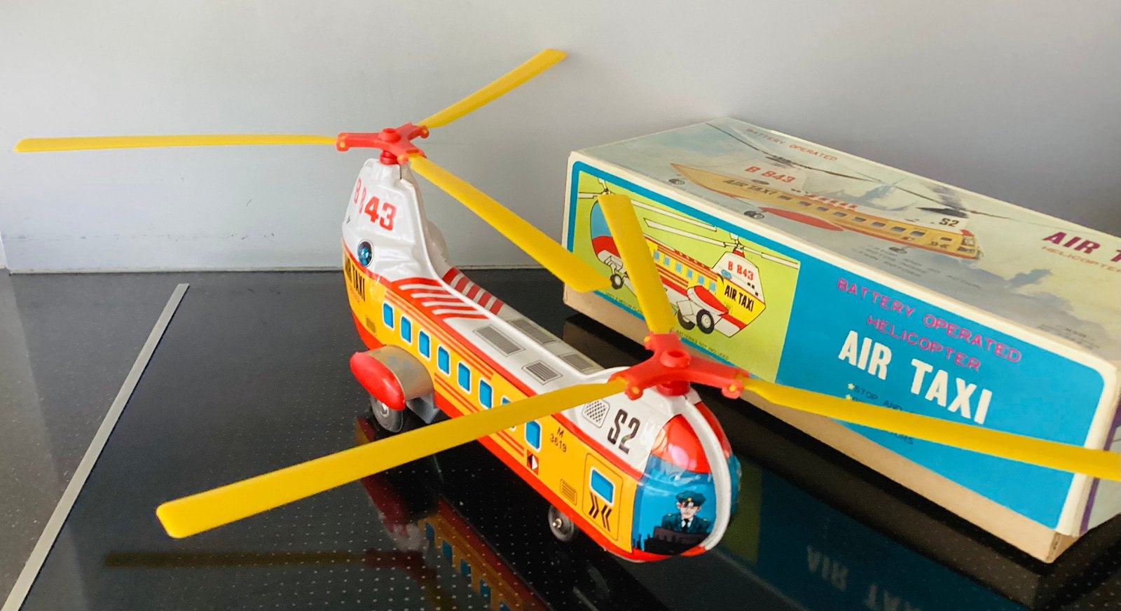 1960’s blikken Air Taxi Helicopter B 843,Haji Japan,OVP,, Ophalen