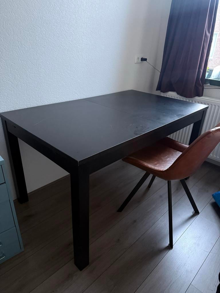 Black table 140x84cm and brown chair, Ikea, Huis en Inrichting, Tafels | Eettafels, Gebruikt, 50 tot 100 cm, 100 tot 150 cm, Vijf personen of meer