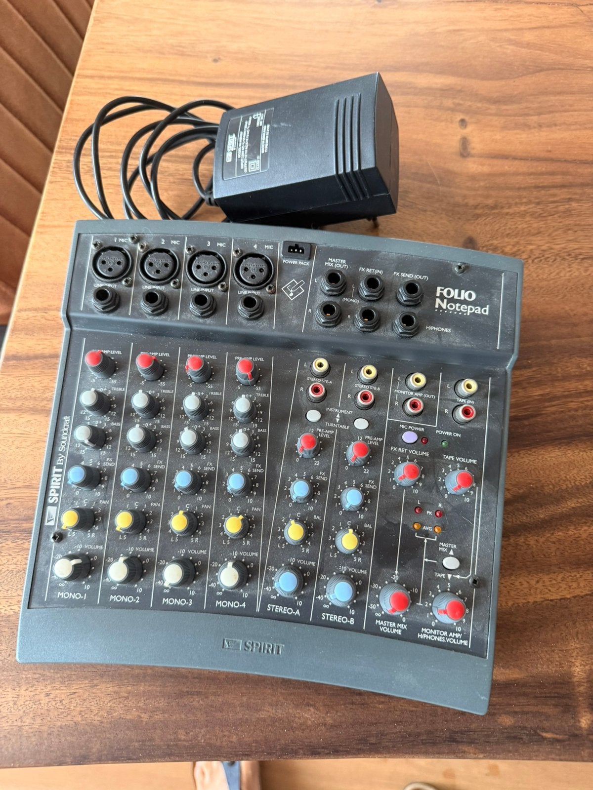 Folio Notepad Spirit by Soundcraft 4 kanaals micer, Ophalen of Verzenden, Zo goed als nieuw, 5 tot 10 kanalen