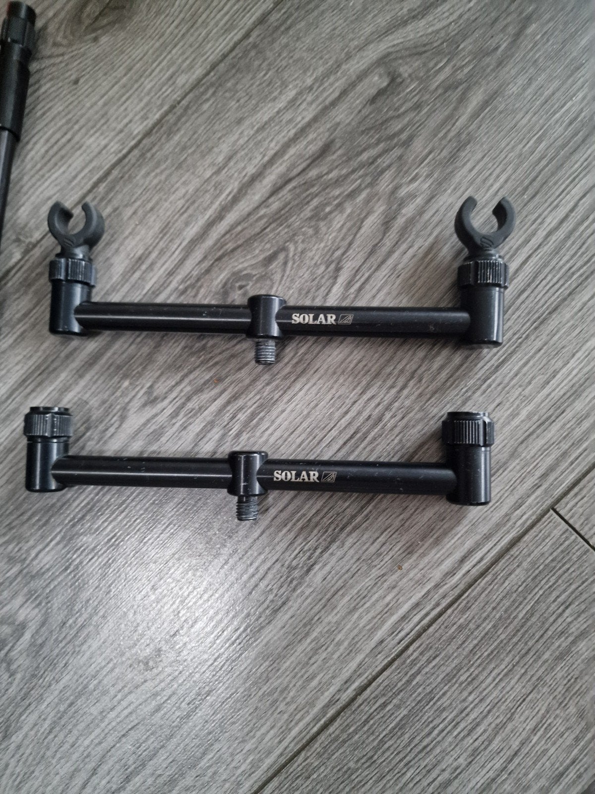 SOLAR BLACK BUZZERBARS 2 ROD FIXED +BANKSTICKS, Ophalen of Verzenden, Zo goed als nieuw, Overige typen
