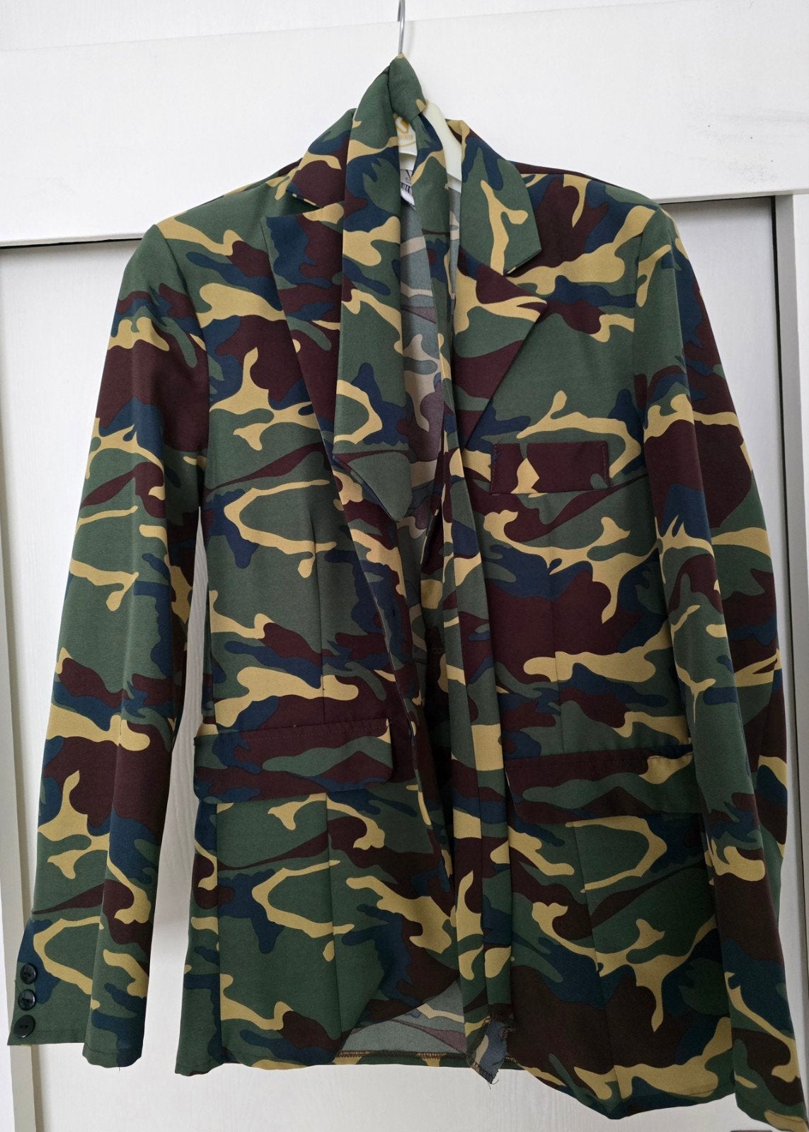 Legerjas met stropdas. Maat S
Maat S 

Zie ook mijn andere a, Kleding | Heren, Carnavalskleding en Feestkleding, Ophalen of Verzenden
