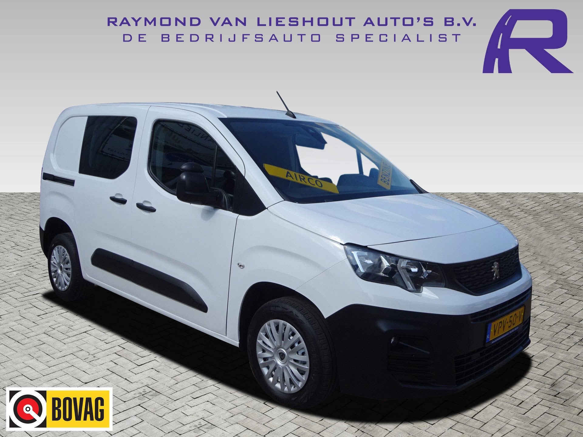 Peugeot Partner 1.2 PureTech Pro BENZINE AIRCO NAVI CRUISE C, Auto's, Bestelauto's, Gebruikt, 1199 cc, Startonderbreker, Wit