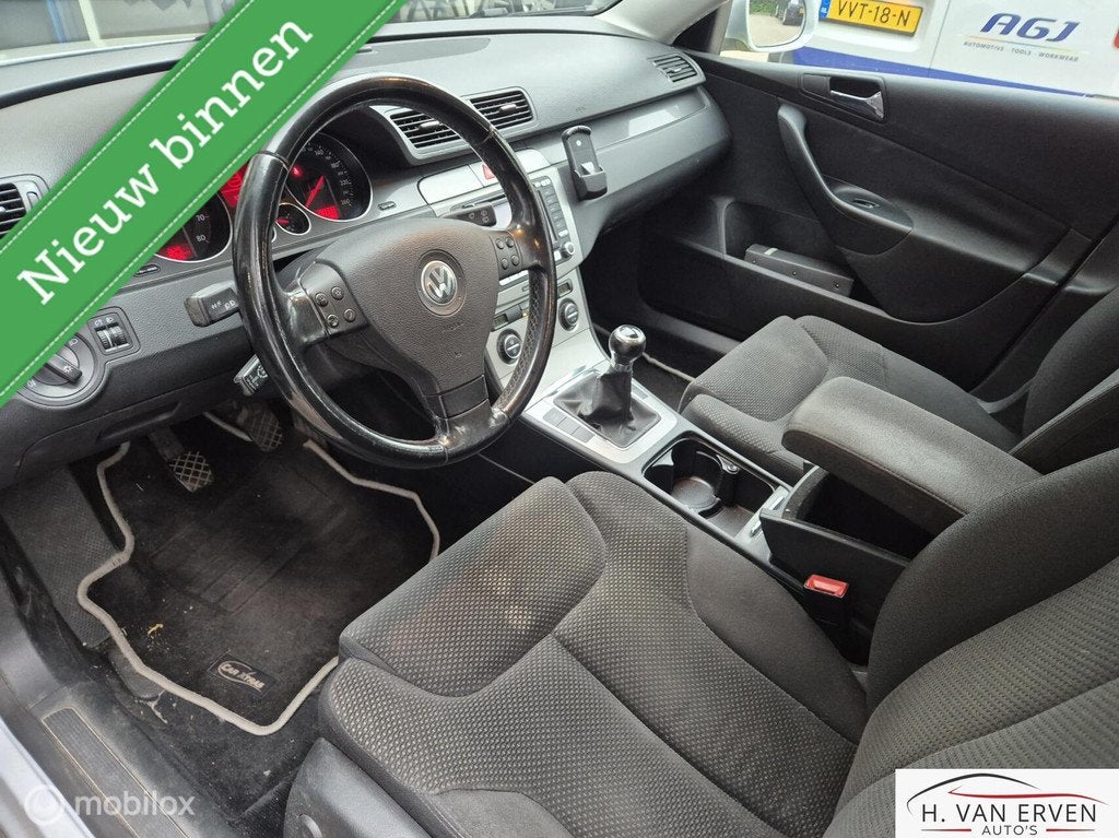 Volkswagen Passat Variant 2.0 FSI Comfortline Business, Auto's, Voorwielaandrijving, 4 cilinders, Origineel Nederlands, Handgeschakeld