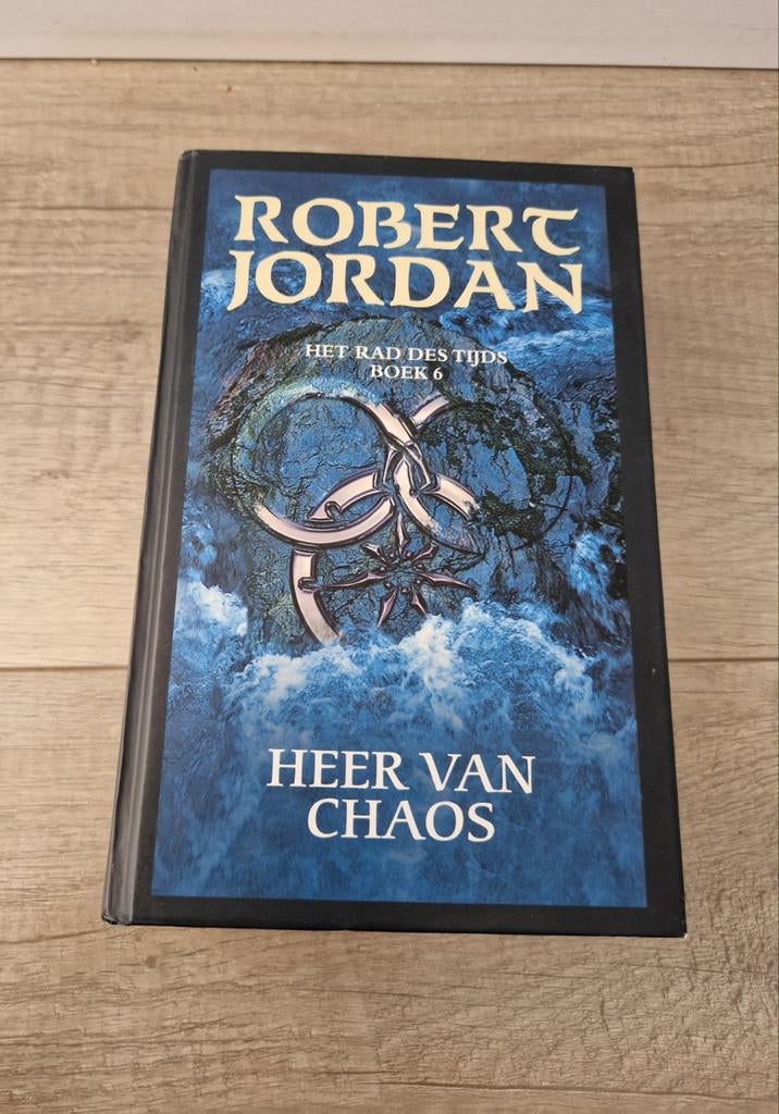 Boek robert jordan deel 6 heer van chaos rad des tijds, Boeken, Fantasy, Ophalen of Verzenden, Zo goed als nieuw