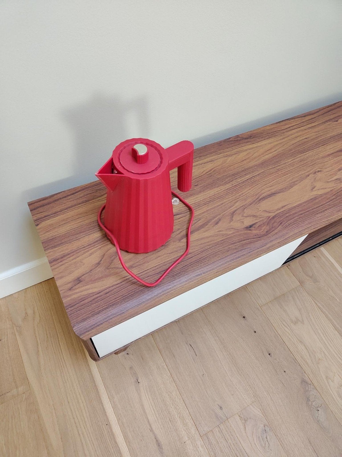 Alessi waterkoker rood, 1 tot 2 liter, Ophalen, Gebruikt