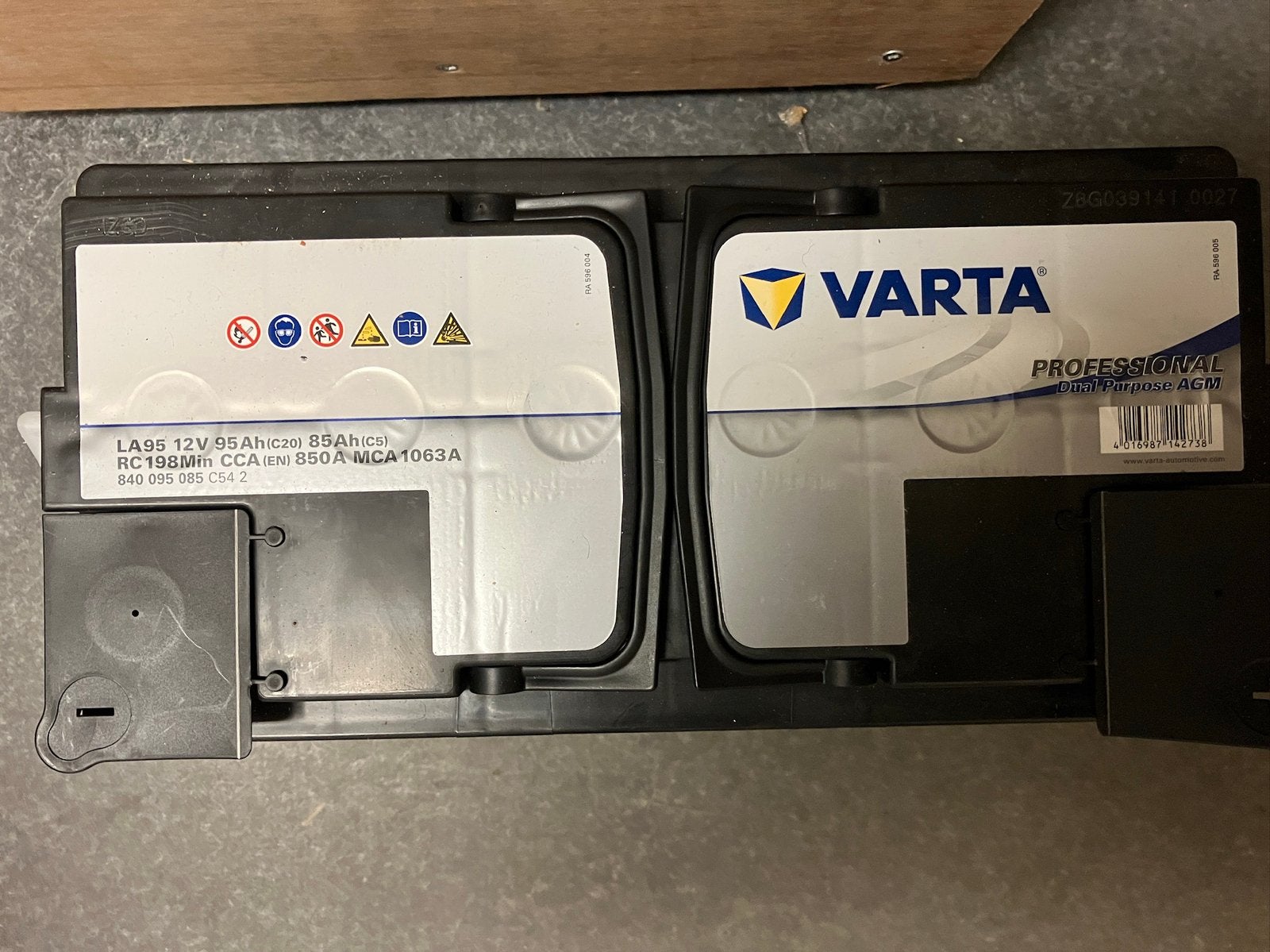 Varta Professional Dual Purpose AGM accu 95 Ah, Gebruikt