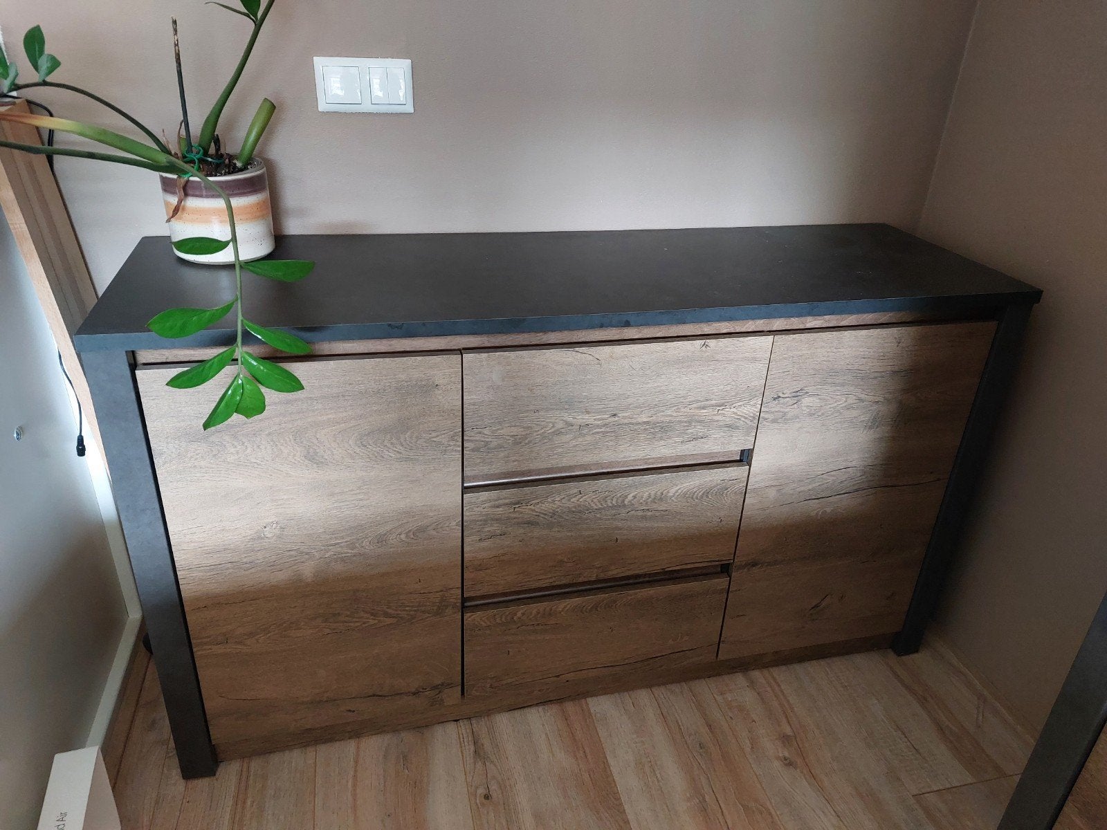 Meubella Dressoir met deuren en lades, Huis en Inrichting, Kasten | Dressoirs, Ophalen, Kunststof, Zo goed als nieuw, 25 tot 50 cm