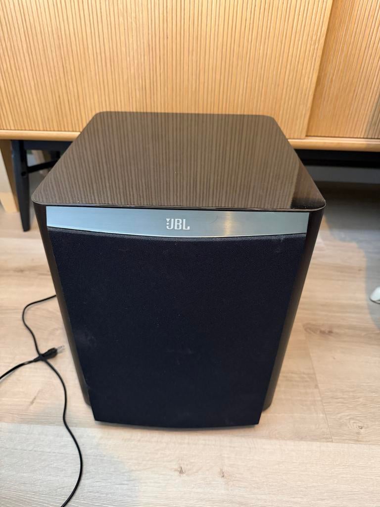JBL actieve subwoofer 250p230 - 10 inch, 200 watt, Ophalen, Zo goed als nieuw, 120 watt of meer, Subwoofer