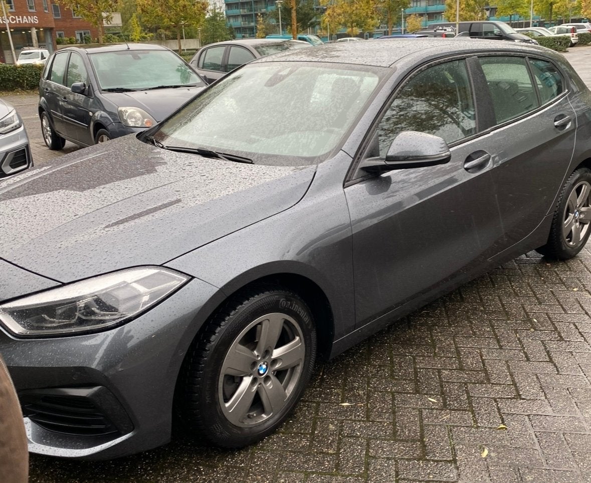 BMW 1-Serie 118d 150pk Aut 2021 Grijs, Auto's, 1995 cc, 4 cilinders, Diesel, Particulier
