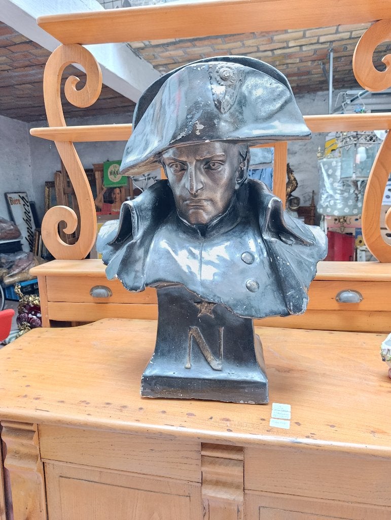 Grote oude buste Napoleon, Ophalen