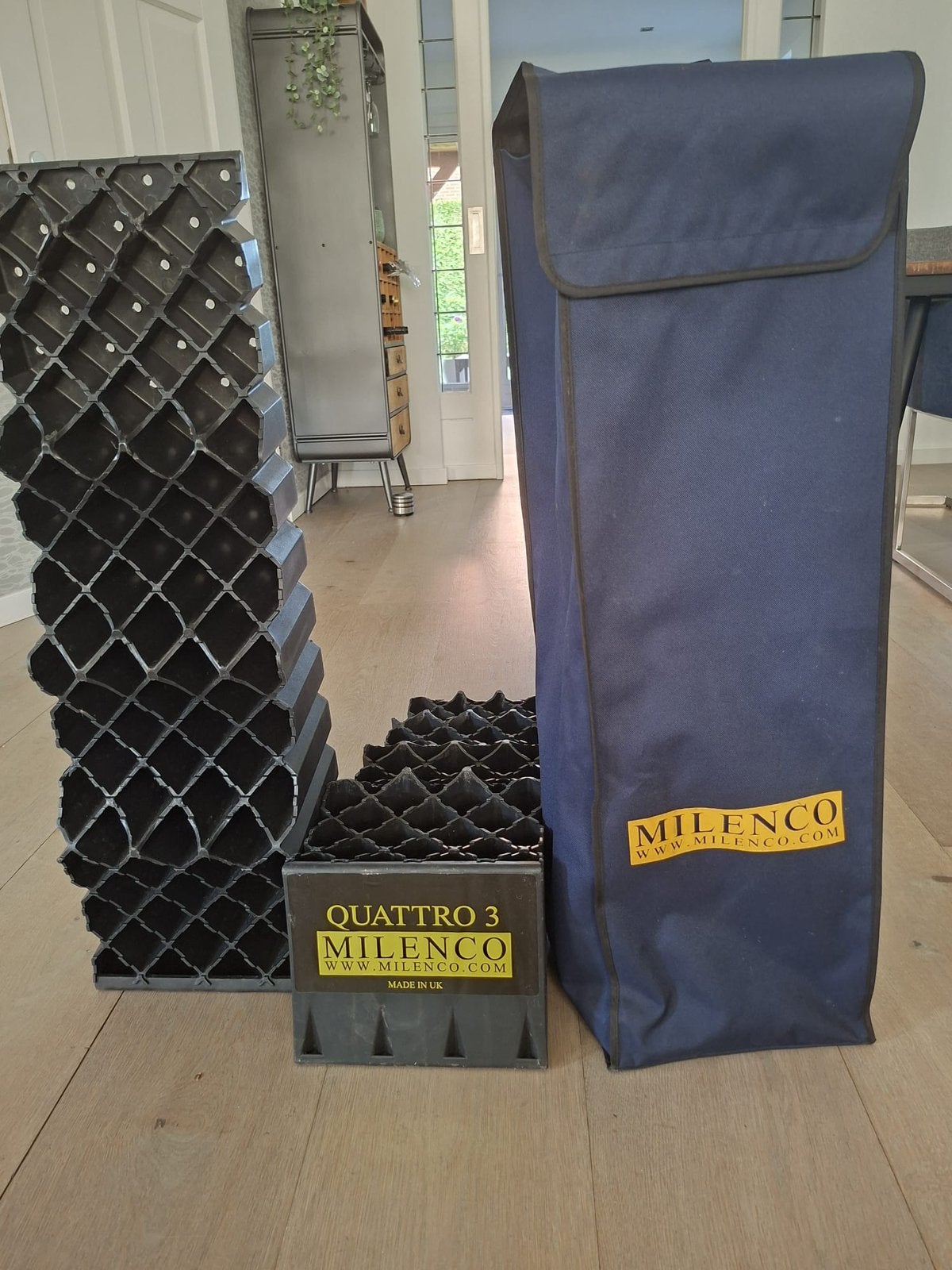 Milenco Quattro 3 oprijplaat, Ophalen, Zo goed als nieuw