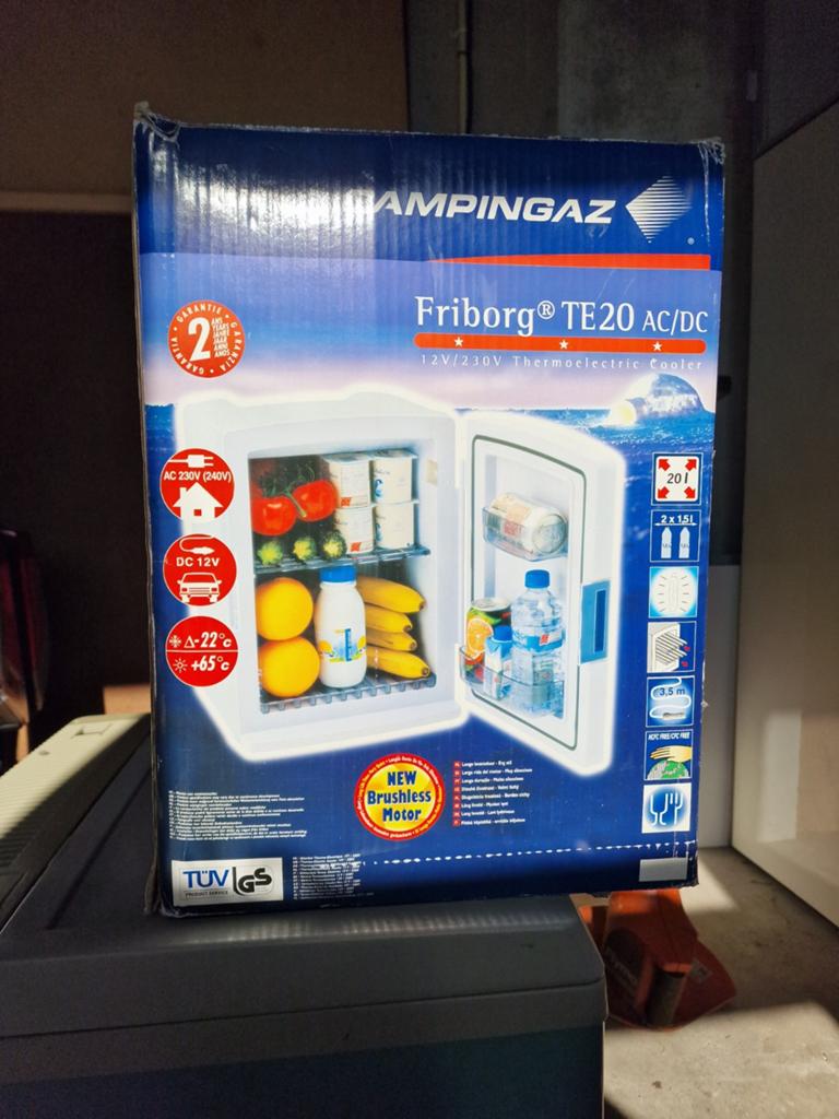 Campingaz Friborg TE20 AC/DC Thermoelectric Cooler, Ophalen, Zonder vriesvak, Minder dan 45 cm, Minder dan 85 cm