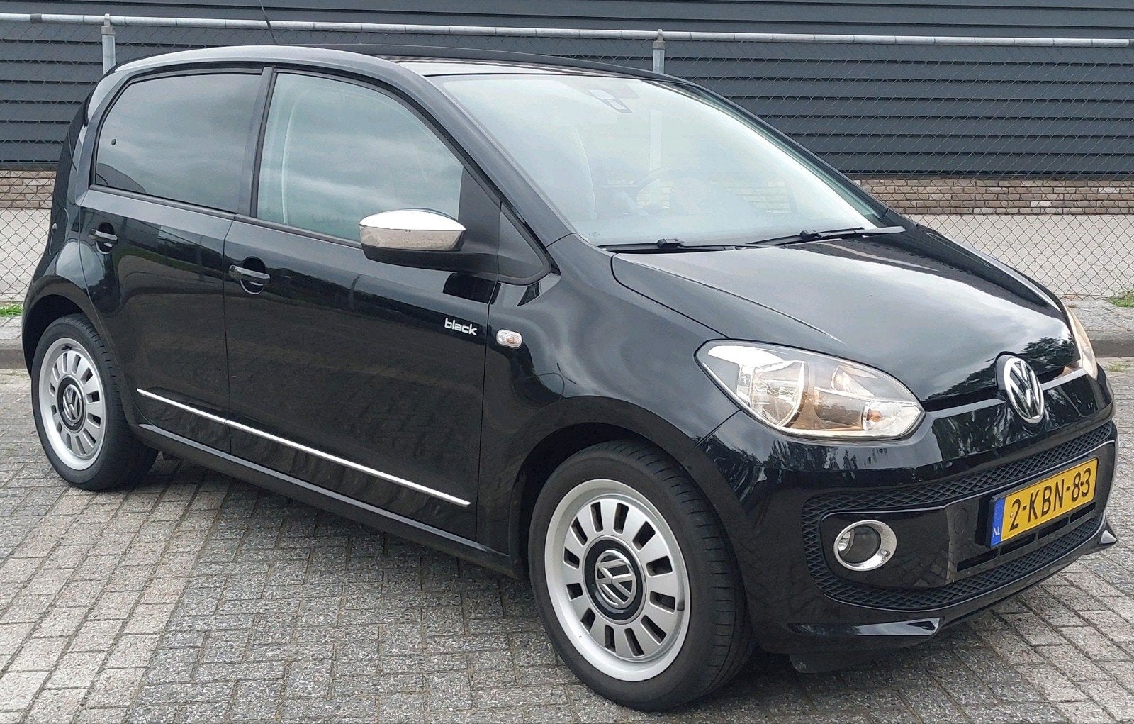 Volkswagen up! 1.0 high up! BlueMotion 5 drs | Navi | Airco, Auto's, Volkswagen, Voorwielaandrijving, Euro 5, Stof, Start-stop-systeem