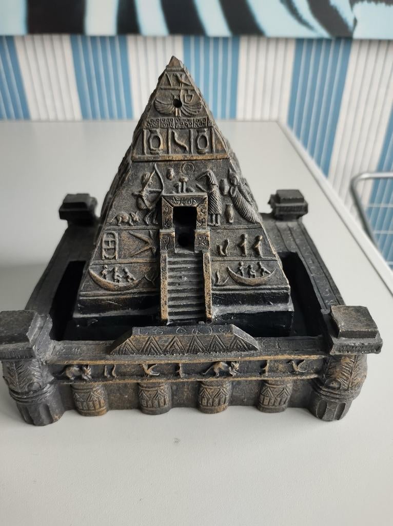 Waterorlemend als piramide, Ophalen of Verzenden