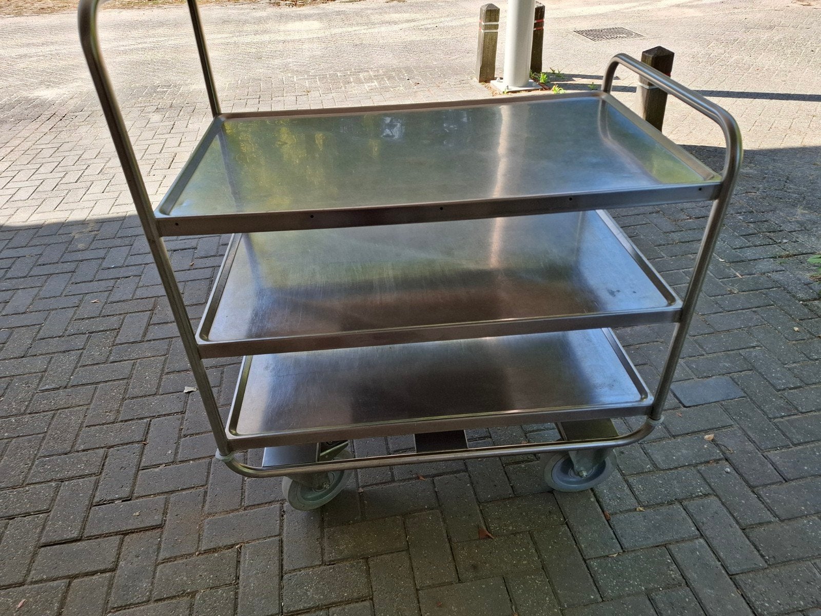 RVS Serveerwagen, Ophalen, Gebruikt