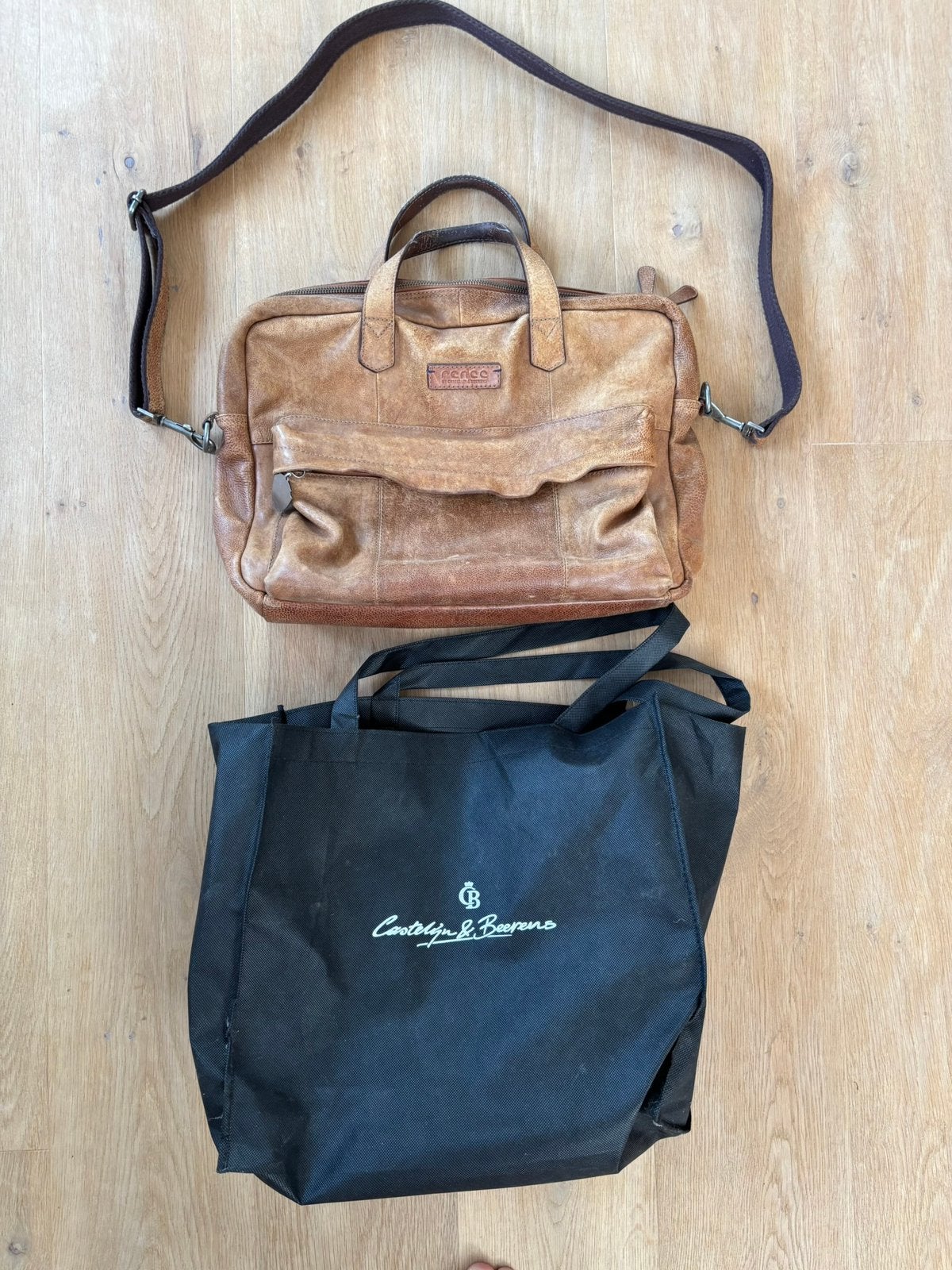 Castelijn & Beerens Renee Laptop tas  Leer Bruin € 85,00, Ophalen of Verzenden, Zo goed als nieuw