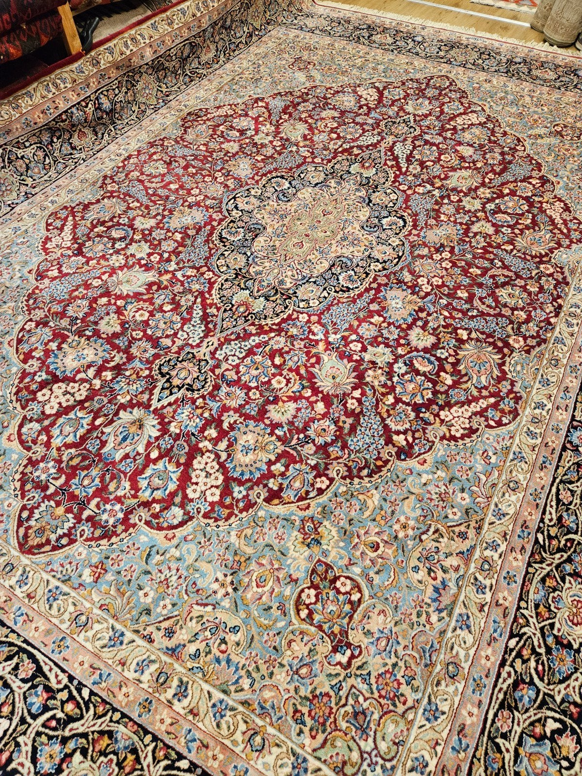 Handgeknoopt perzisch tapijt yazd 400x300
Nieuw h, Info@SlatsAntiek.nl, Perzisch, Vof Slats Antiek, Ophalen of Verzenden