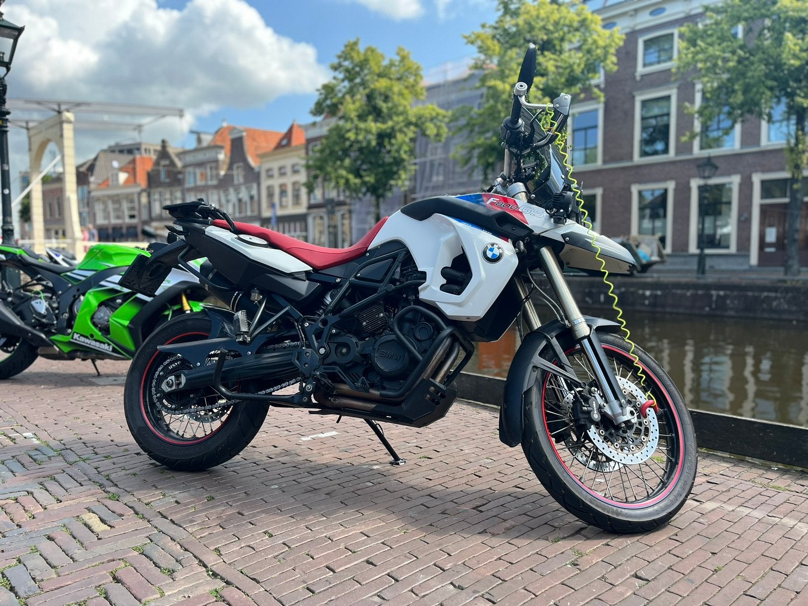 BMW F800GS - Avontuurlijke Toermotor met Opties, Handvatverwarming, 2 cilinders, Occasion, Motorrijbewijs A