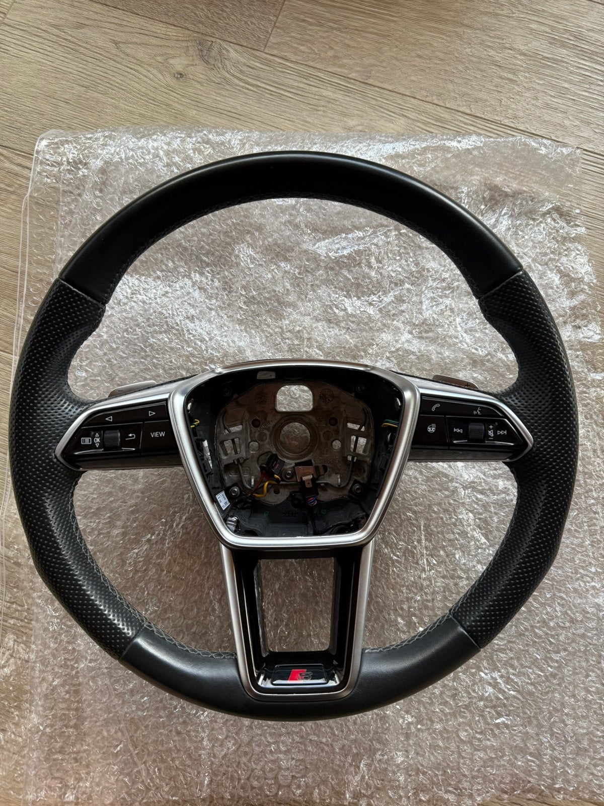 Orgineel stuurwiel Audi A6 C8 met stuurverwarming + flippers, Auto-onderdelen, Besturing, Ophalen, Gebruikt, Audi