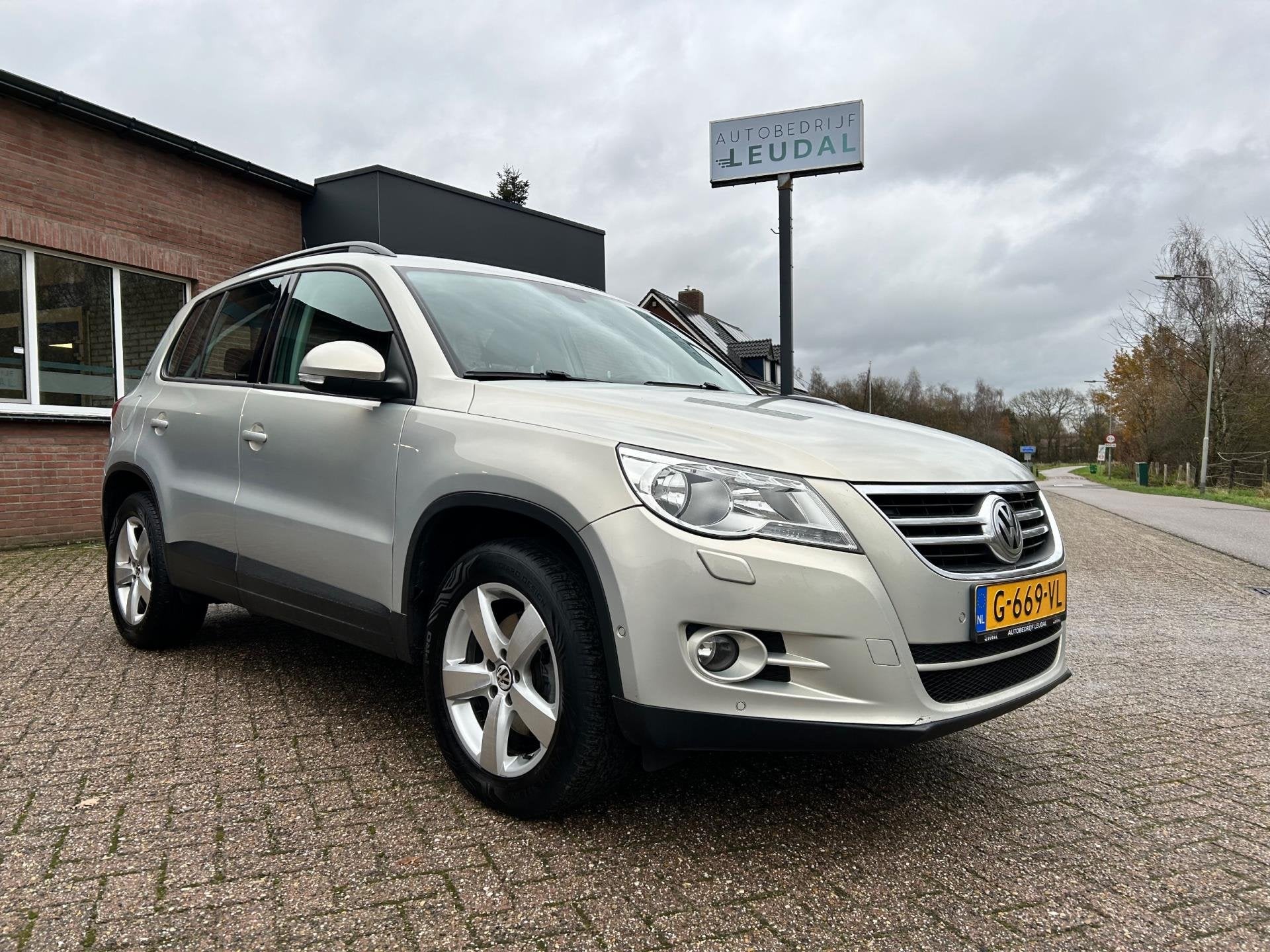 Volkswagen Tiguan 1.4 TSI Sport&Style // Nieuwe APK !, Auto's, Voorwielaandrijving, Euro 5, 4 cilinders, 150 pk