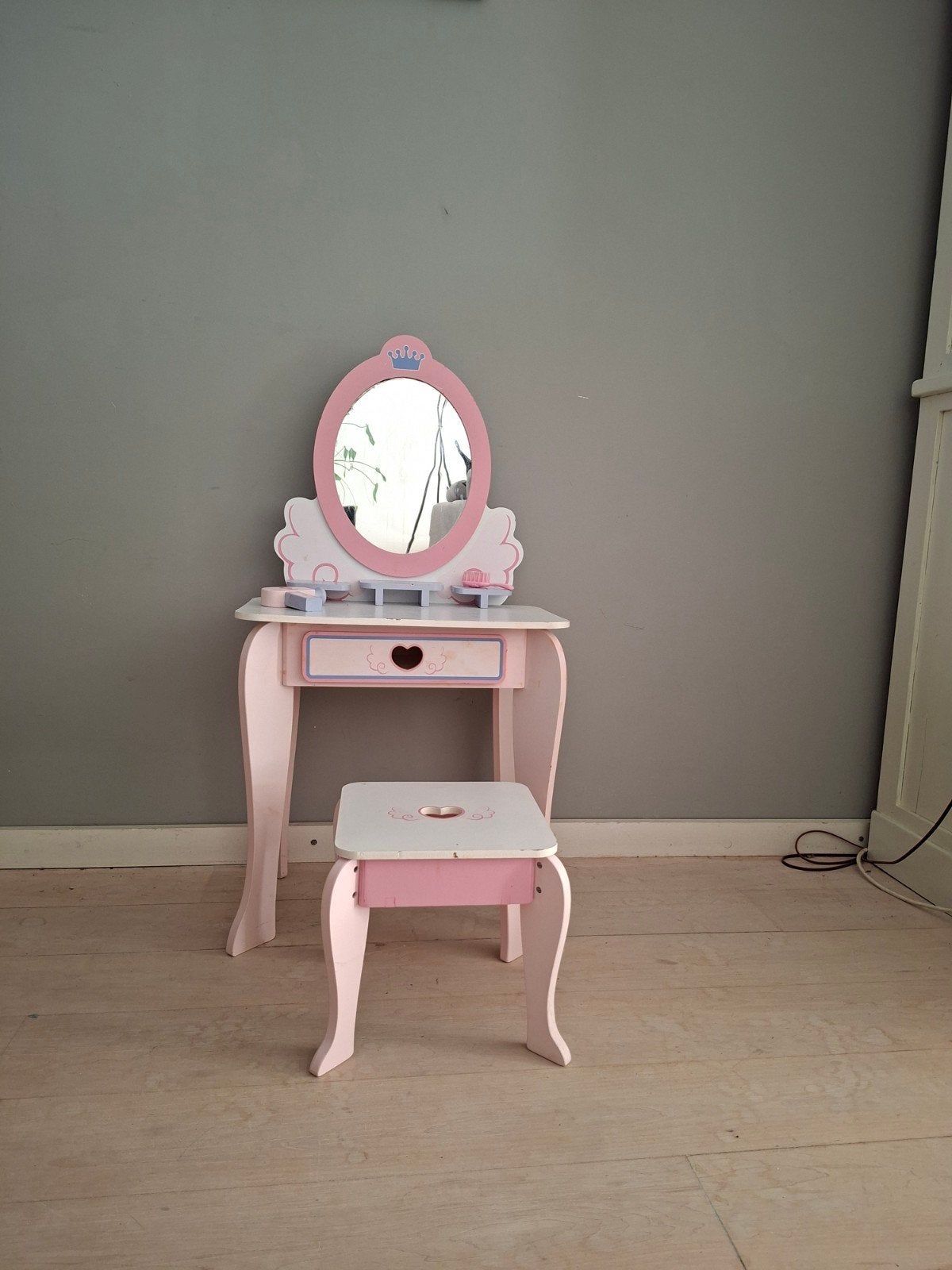 Houten kaptafel met krukje en accessoires, Ophalen of Verzenden, Gebruikt, Meisje