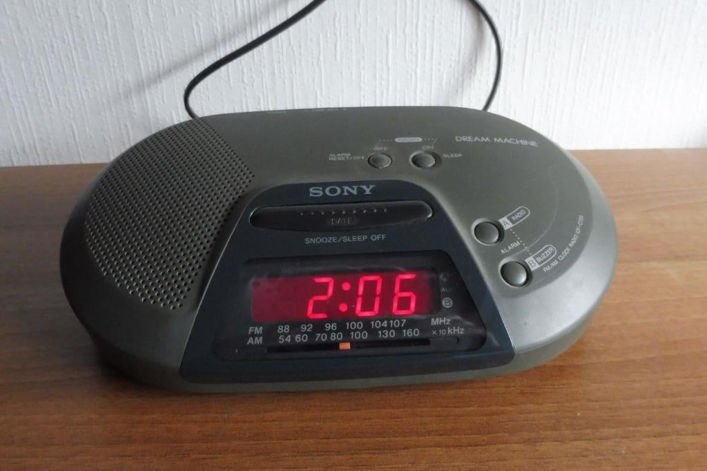 SONY Klokradio, Ophalen of Verzenden, Gebruikt, Radio
