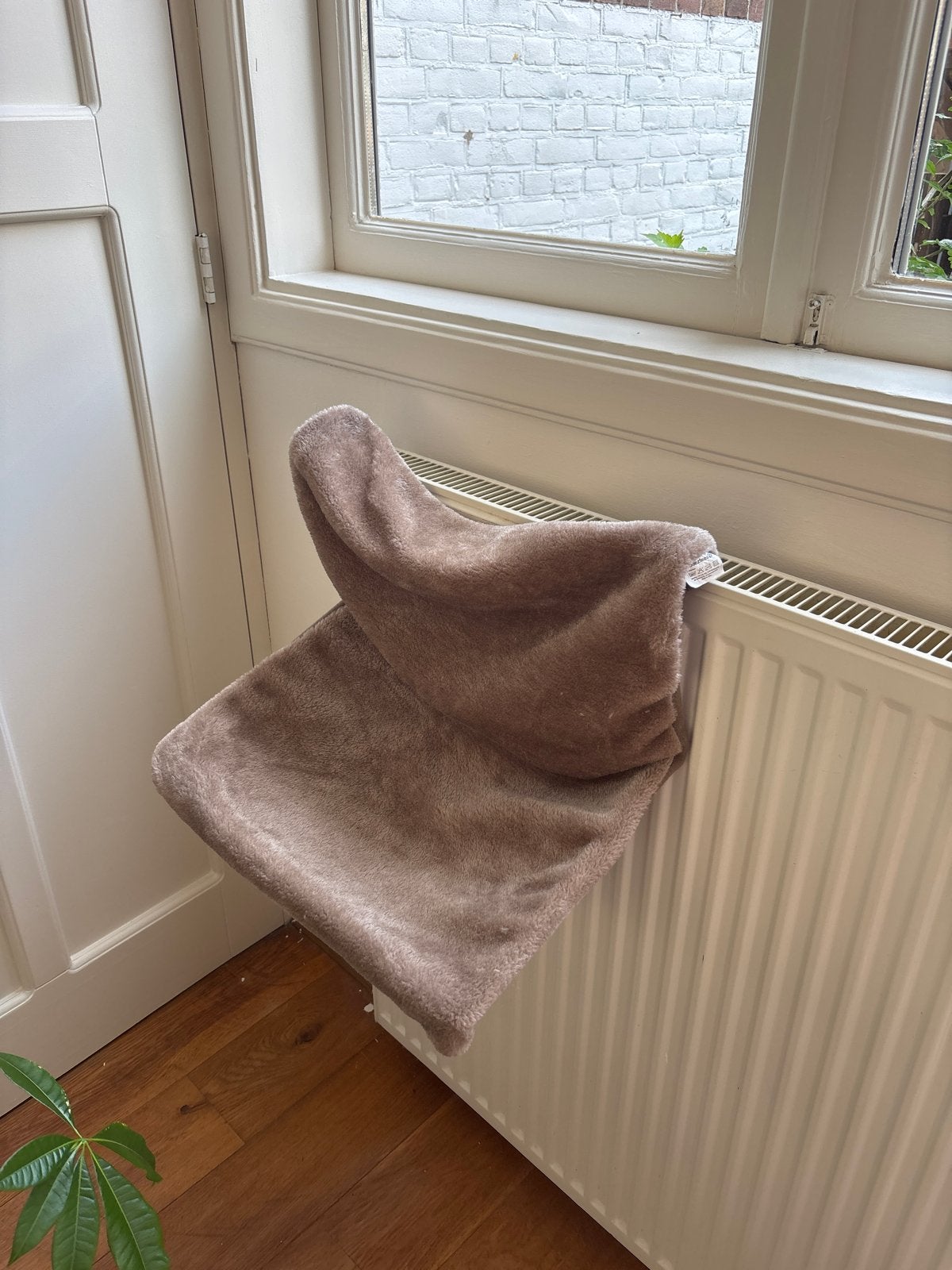 Kattenmandje aan verwarming, Ophalen, Zo goed als nieuw