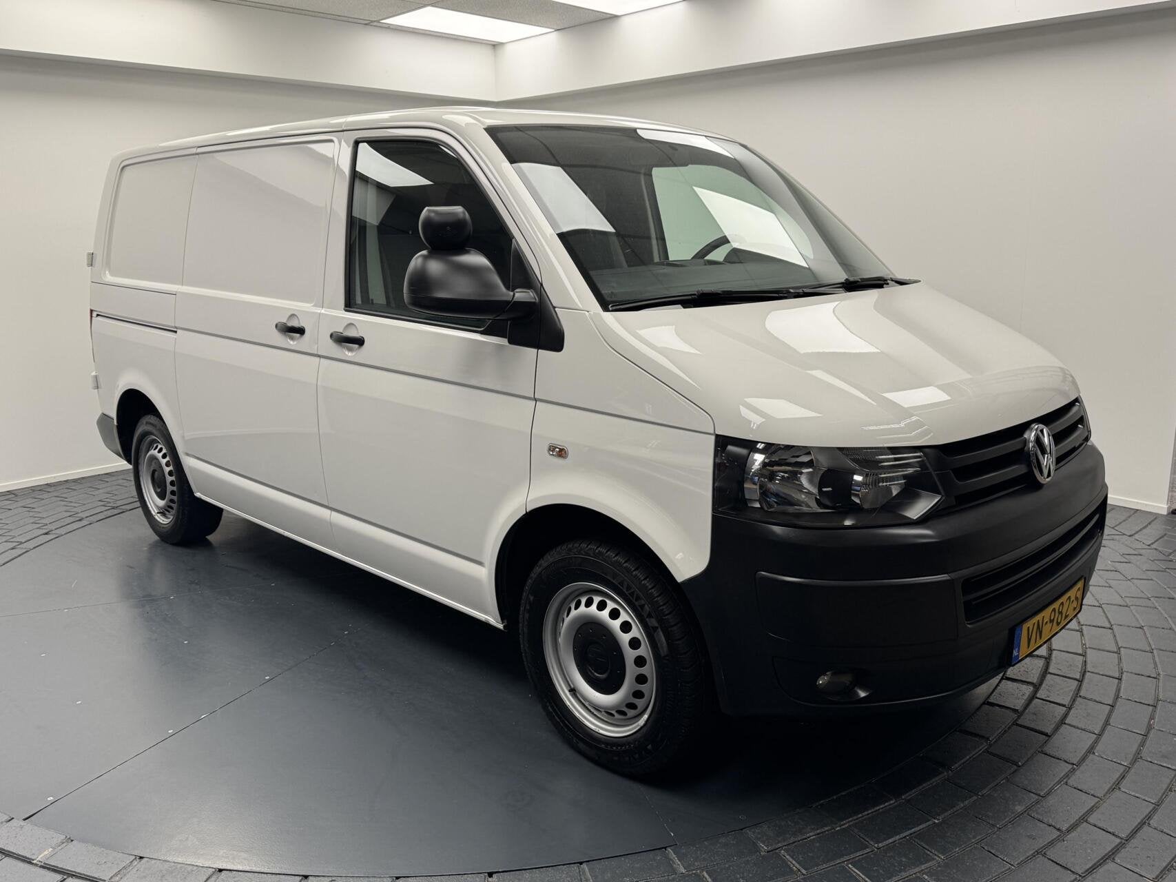 Volkswagen Transporter 2.0 TDi 3 Pers-Airco-Cr.contr-trekhaa, Auto's, Euro 5, Stof, Gebruikt, Huisgarantie