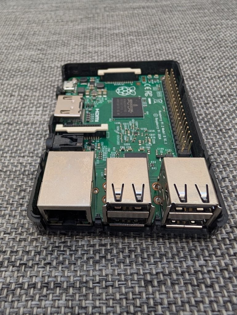 Raspberry Pi 2 Model B incl. behuizing, Minder dan 4 GB, Minder dan 2 Ghz, Ophalen of Verzenden, Zo goed als nieuw