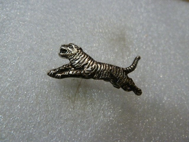 Vintage Tijger Speldje - Uniek Design, Ophalen of Verzenden, Gebruikt, Dier of Natuur, Speldje of Pin