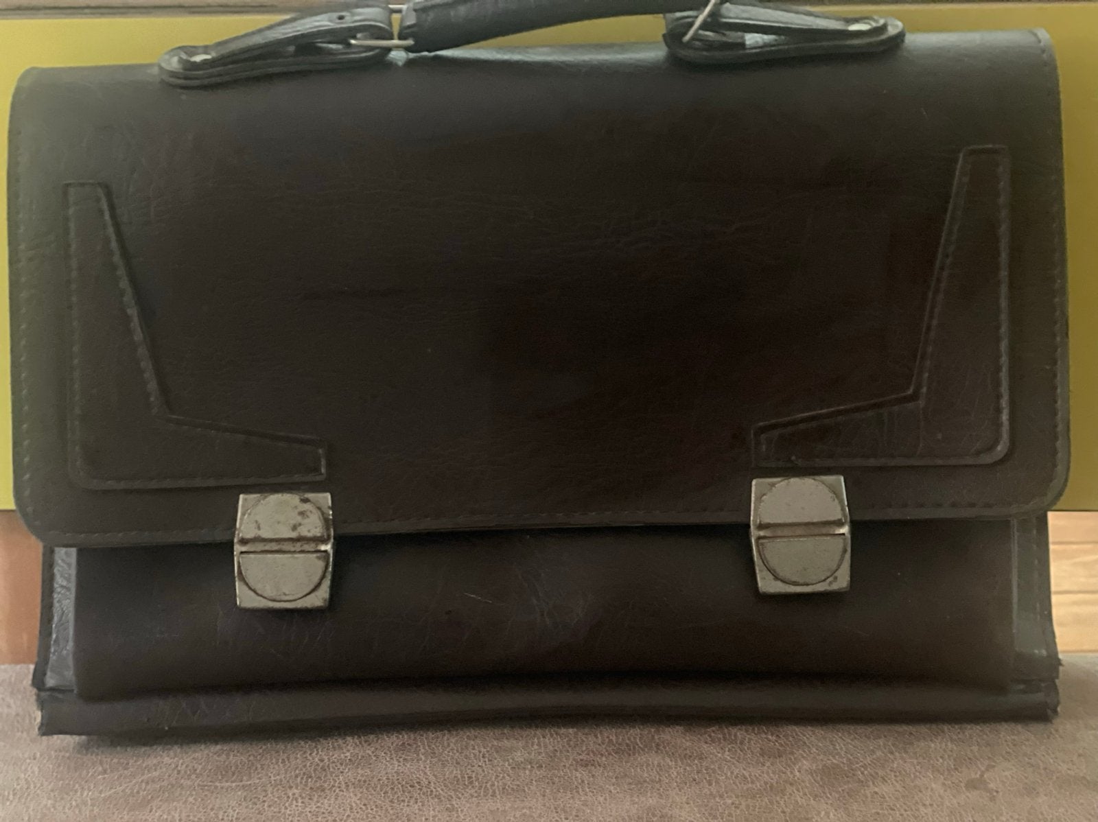 Vintage donkerbruine schooltas / aktetas, Minder dan 30 cm, Bruin, Aktetas of Boekentas, Ophalen of Verzenden