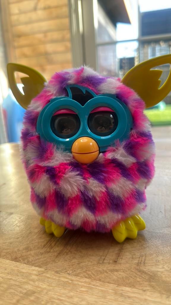 Furby 2013, Kinderen en Baby's, Speelgoed | Knuffels en Pluche, Ophalen of Verzenden, Zo goed als nieuw, Overige typen