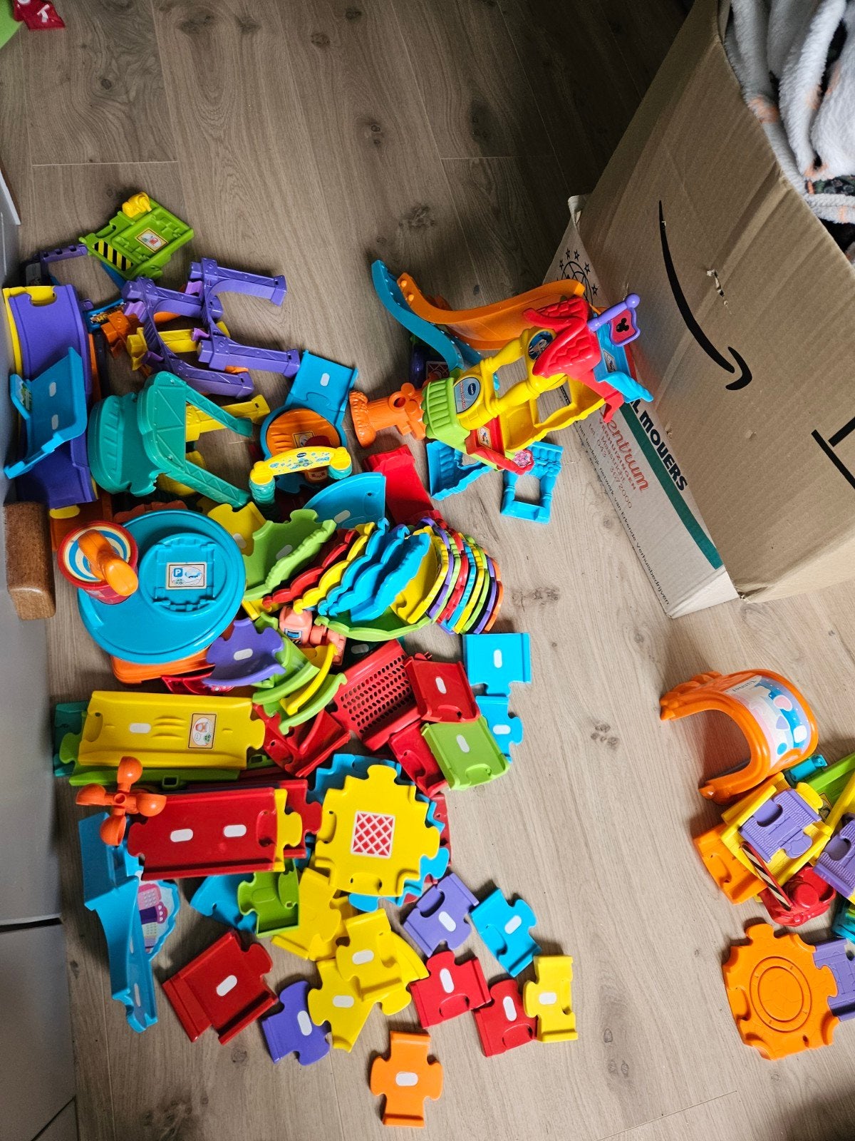 Vtech toet toet Vliegveld en veel extra baanonderdelen, Ophalen, 2 tot 4 jaar