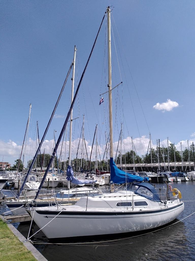 Zeer knappe en bomvolle Spirit 28 kajuitzeilboot, Watersport en Boten, Ophalen, Gebruikt, Polyester, Diesel