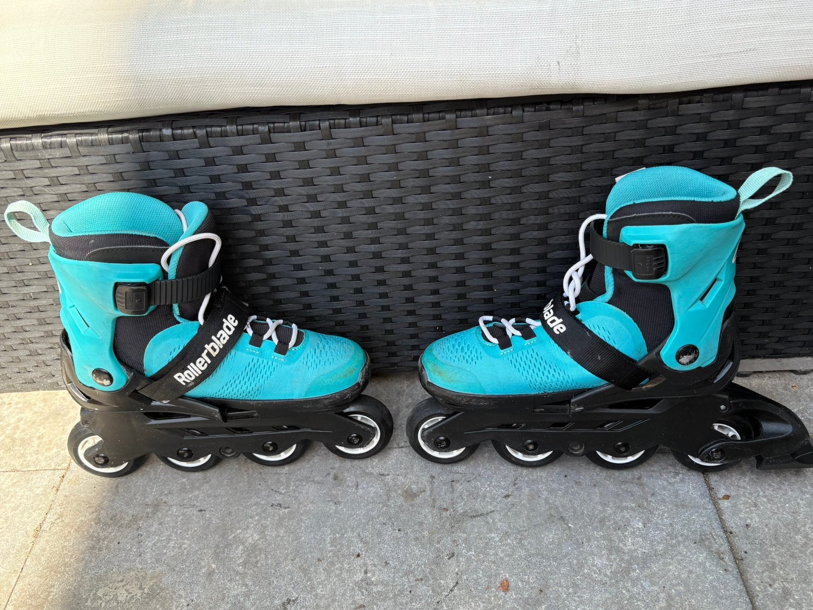 Skeelers merk Rollerblade lichtbl verstelbaar mt 33 tm 36,5, Ophalen of Verzenden, Verstelbaar, Gebruikt