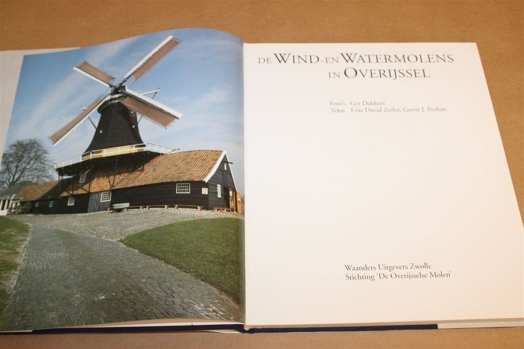 De Wind- en Watermolens in Overijssel — Fotoboek, Ophalen of Verzenden, Zo goed als nieuw