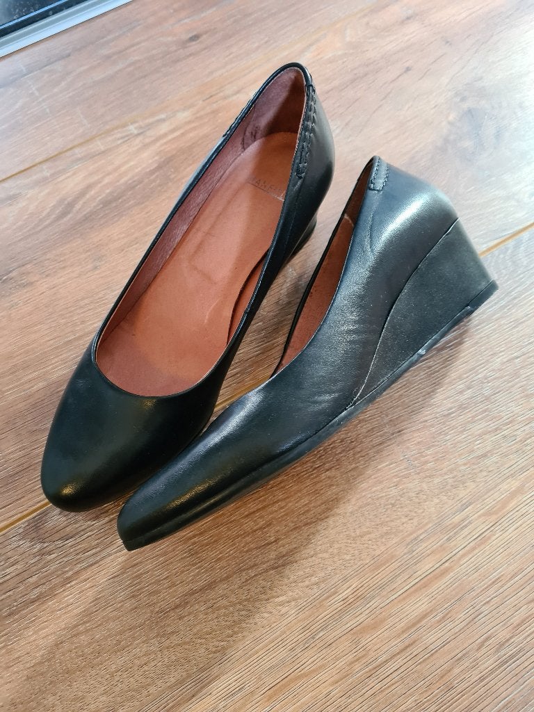 Zwarte ballerina's met hak van Manfield maat 36, Kleding | Dames, Zwart, Zo goed als nieuw, Ballerina's, Ophalen of Verzenden