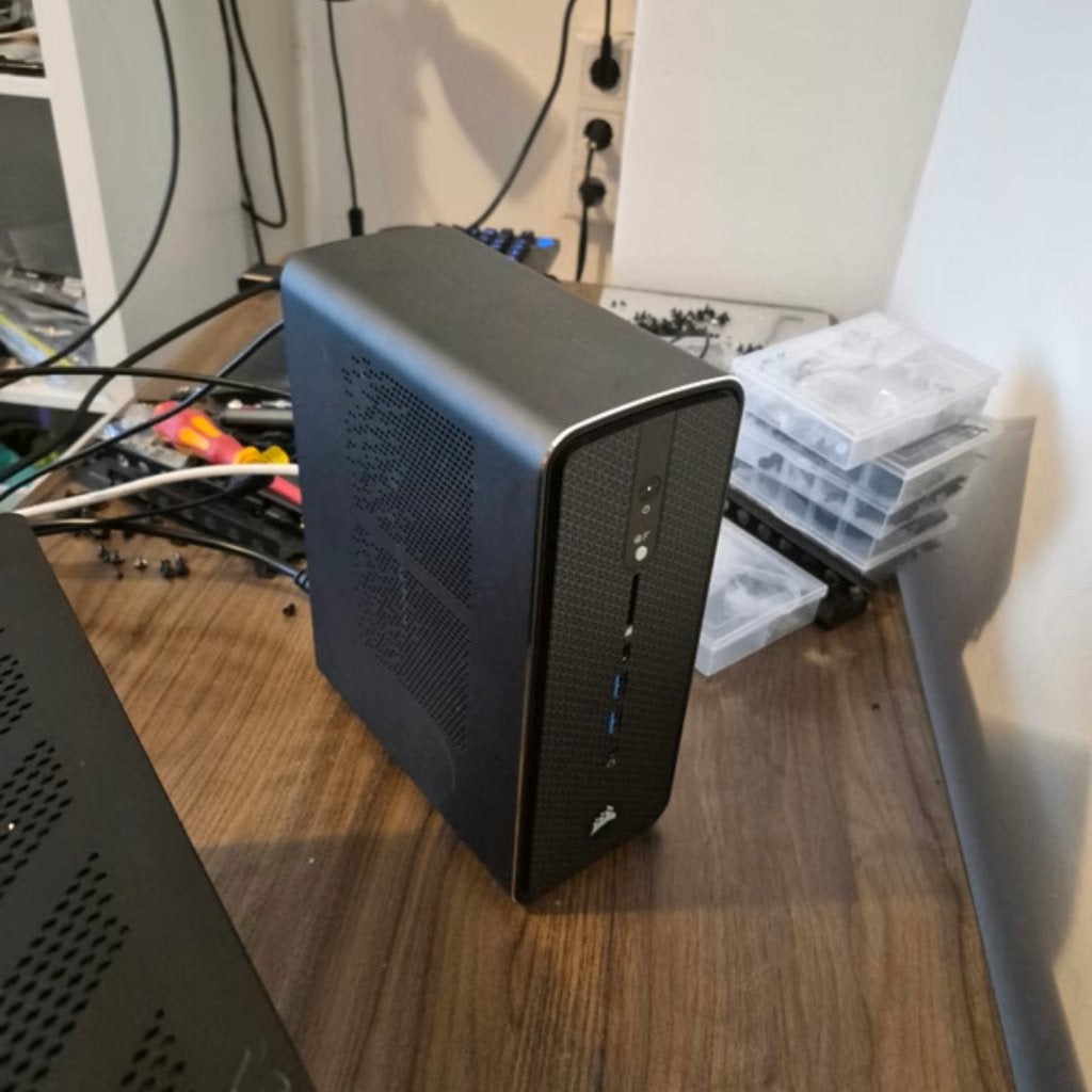 Corsair AI Workstation 300 (AMD AI MAX 395 & 128GB LPDDR5), 64 GB of meer, 7604 HM, DTGParts.Business@gmail.com, Ophalen of Verzenden