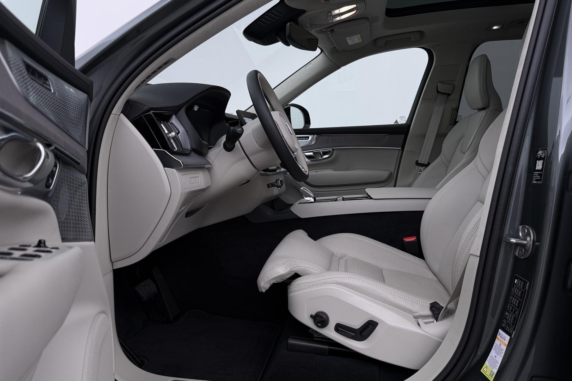 Volvo XC90 T8 Ultra Dark | HEICO SPORTIV | Luchtvering | Sto, Gebruikt, Euro 6, 1969 cc, Vierwielaandrijving