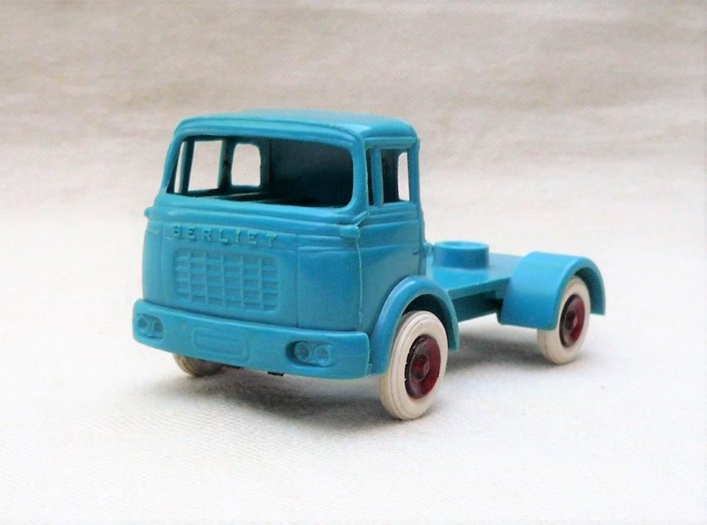 Bourbon France Berliet GAK 1958 trekker. schaal 1/45., Ophalen of Verzenden