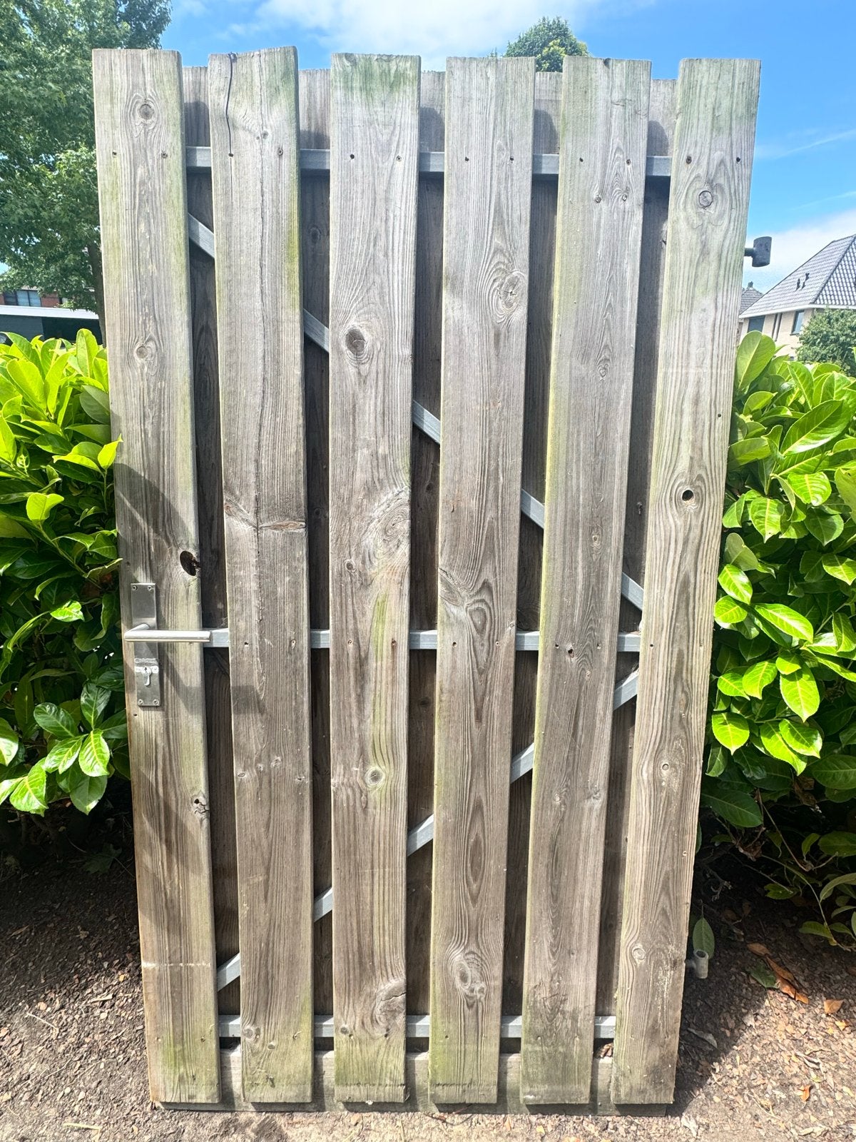 Houten tuinpoort met metalen frame en deurbeslag, Tuin en Terras, Tuinpoorten, Ophalen, Gebruikt, Minder dan 100 cm, Looppoort