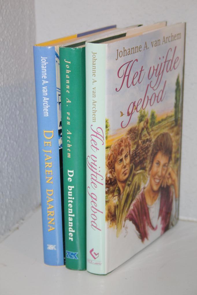 Joanne A. van Archem - Trilogie Kromhof, Ophalen of Verzenden, Gelezen
