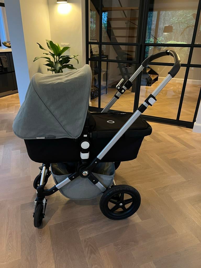 Bugaboo Cameleon 3 compleet met reiswieg en buggyzit, Kinderen en Baby's, Kinderwagens en Combinaties, Gebruikt, Bugaboo, Verstelbare duwstang