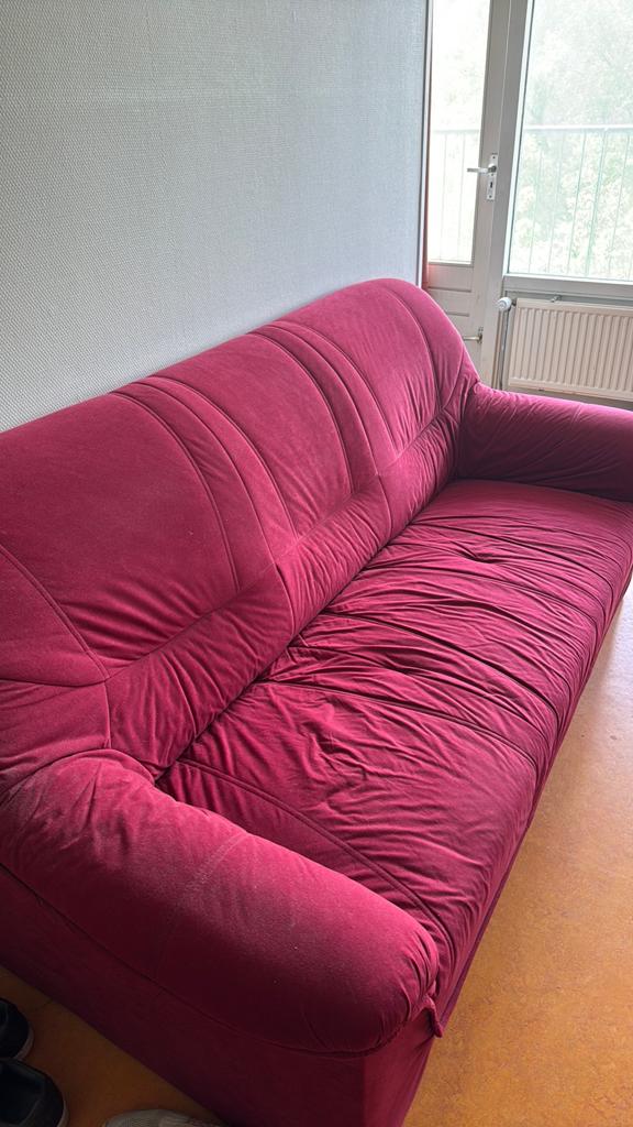 Comfortable red three-seater sofa, Ophalen, Gebruikt, 150 tot 200 cm, Driepersoons