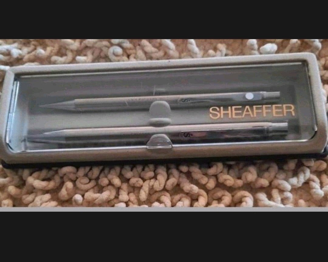 Rvs Sheaffer potlood met balpen met reclame in doosje, Verzamelen, Verzenden, Pennenset, Sheaffer, Met reclame