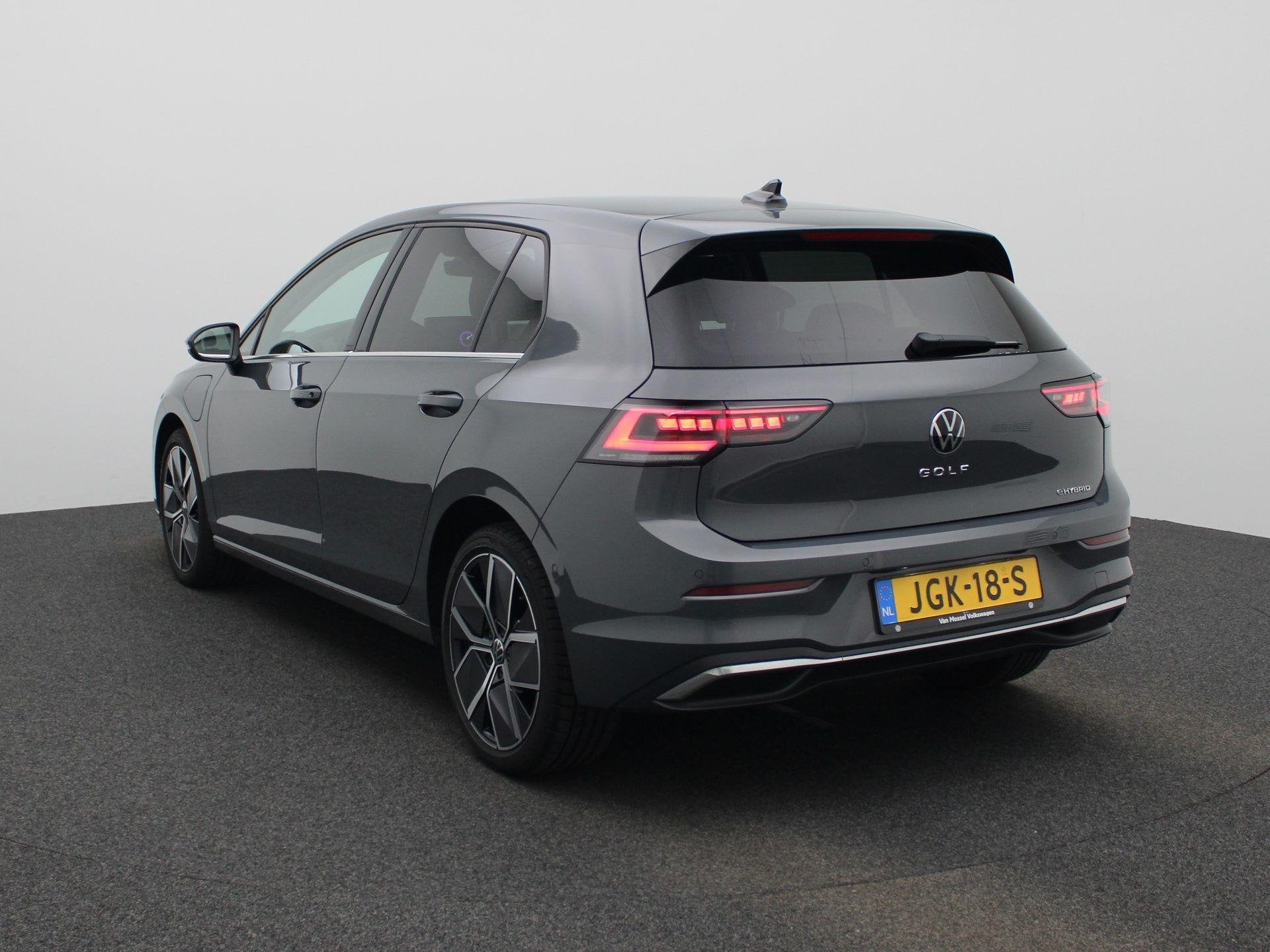 Volkswagen Golf 1.5 eHybrid Style Edition 204 PK| Origineel, Auto's, 12 maanden, 4 cilinders, 150 min, 26 kWh