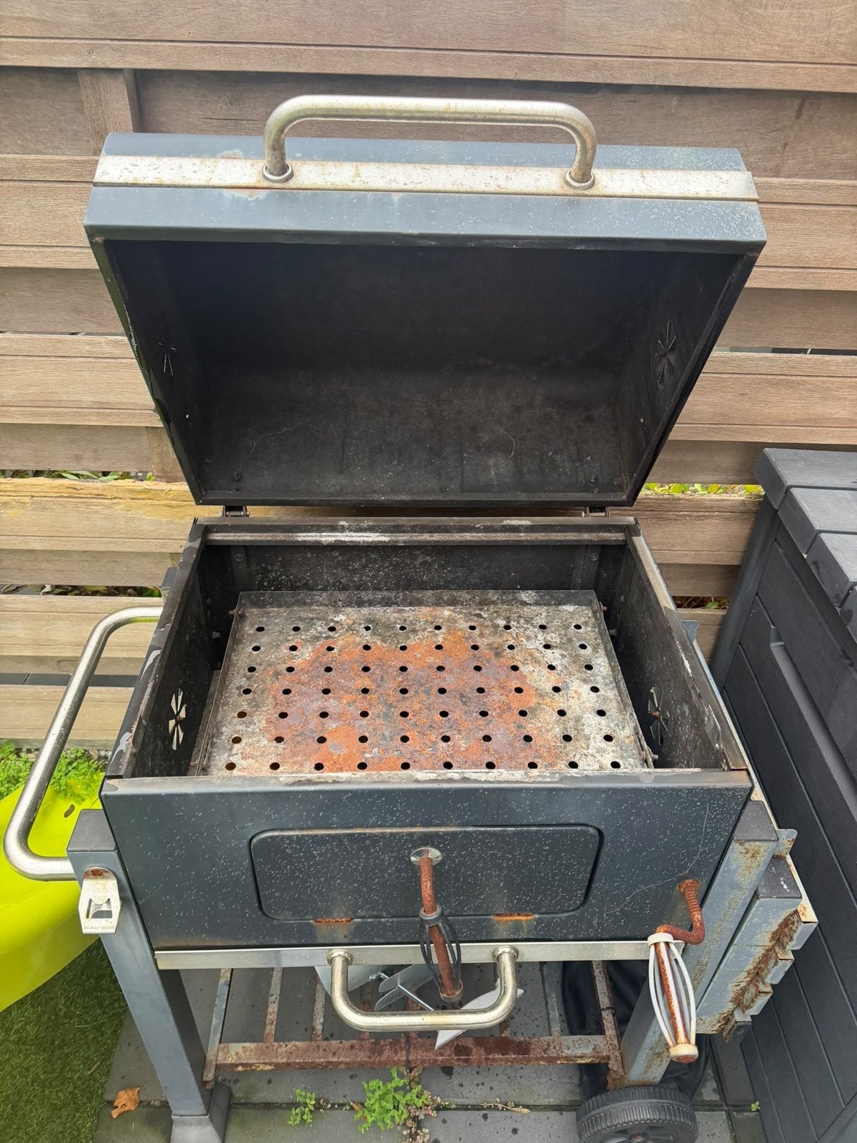Gebruikte barbecue op wielen, Tuin en Terras, Ophalen, Gebruikt