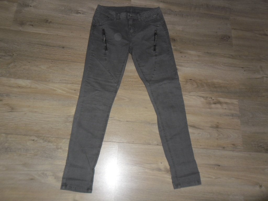 Cream Grijze Lange Spijkerbroek Maat 31, Maat 38/40 (M), Cream, Ophalen of Verzenden, Zo goed als nieuw
