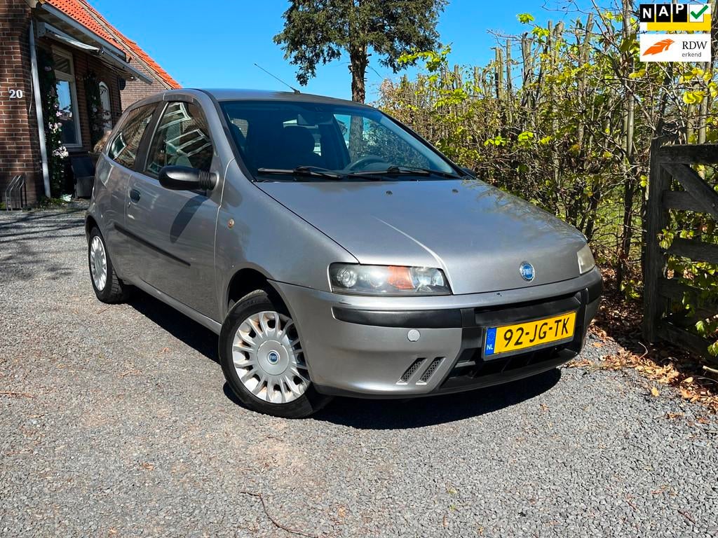Fiat Punto 1.2 Sound|NWE DISTRIBUTIE|APK 2027|ZUINIG, Voorwielaandrijving, Stof, Gebruikt, 1242 cc