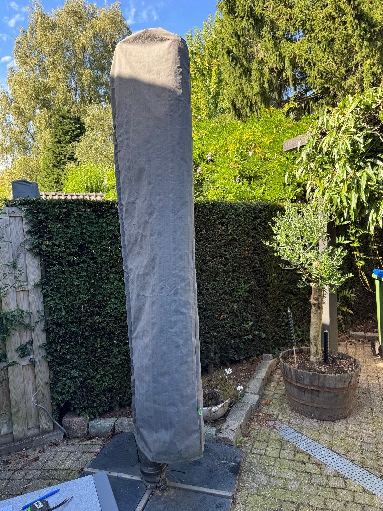 Parasol -draaibaar-kantelbaar, Ophalen, Gebruikt, Kantelbaar, 2 tot 3 meter